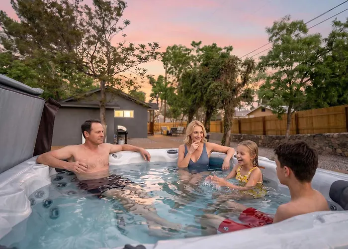 Charming & Cozy Northern Az Base Camp - Sleeps 4 *