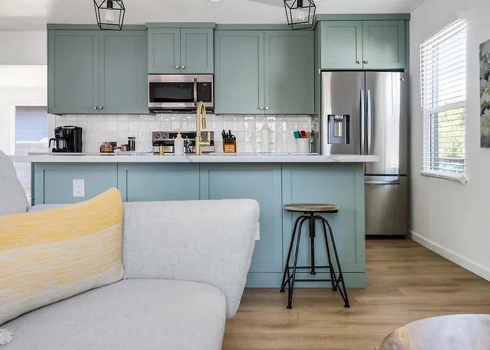 Charming & Cozy Northern Az Base Camp - Sleeps 4 *