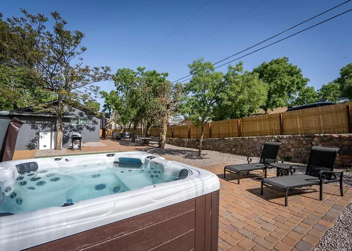 Charming & Cozy Northern Az Base Camp - Sleeps 4 Holiday home Cottonwood